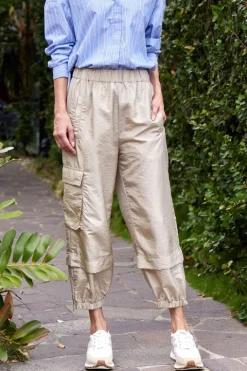 Crispy Nylon Wilt Pull On Jogger