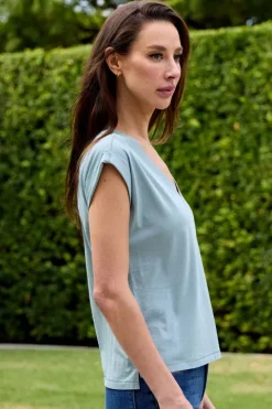 Easy V-Neck Tee