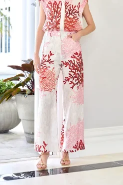 Emine Pant
