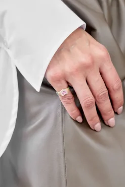 Mini Heart Signet Ring