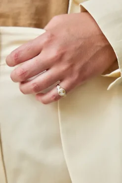 Mini Oval Signet Ring