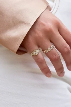 Mini Oval Signet Ring