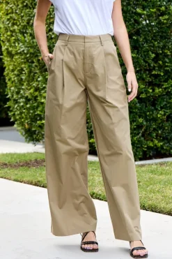 Pleated Wide Leg Pant