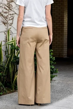 Pleated Wide Leg Pant