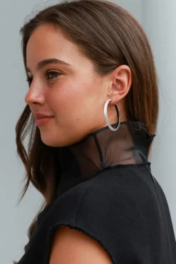 Slim Medium Hoop