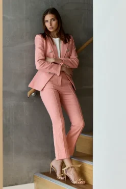 Tani Pant