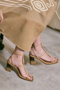 The Maze Heels